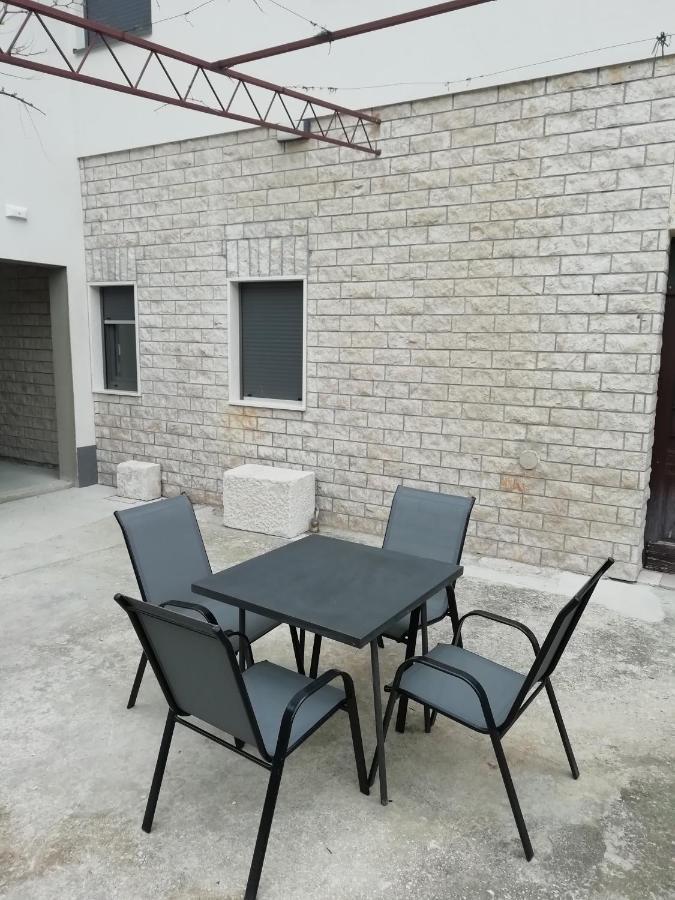 Apartman Zero Apartment Dugi Rat Bagian luar foto